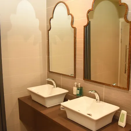 فندق The Fairview Boutique 4*